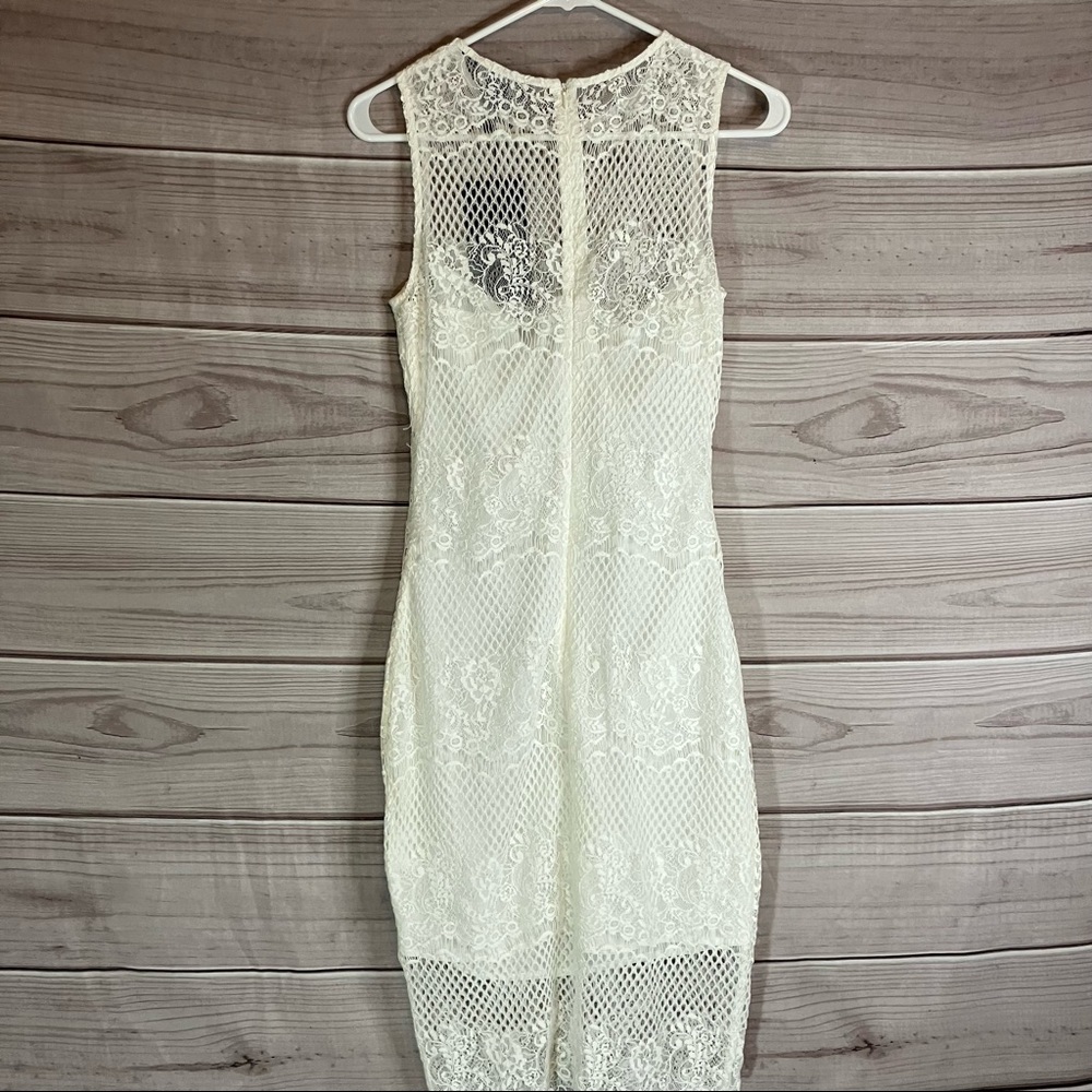 STYLE Stalker Elliot Bodycon Lace Midi Dress - Picture 9 of 14